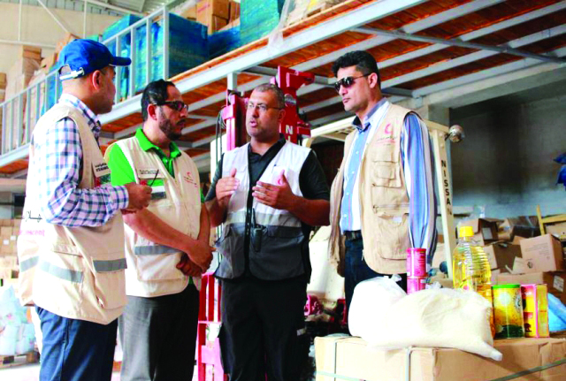 "مناقشة لخطة التوزيع قبيل الإفطار \t\t\t\t وام"