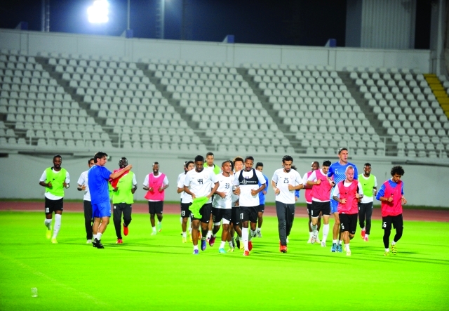 "من تدريبات العين استعداداً لمباراته أمام الكويت في البطولة الدولية \tمن المصدر"