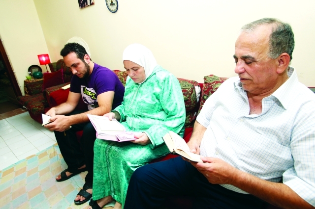 "الأسرة أسامة بطة خلال الاجتماع  الأسرة وتلاوة آيات قرآن بشهر مبارك رمضان يونيو 29-2014 تصوير غلام كاركر"
