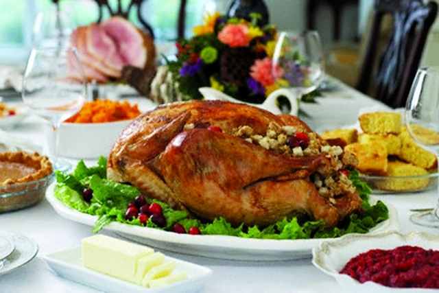 "Holiday Dinner on Dining Table --- Image by © moodboard/Corbis"