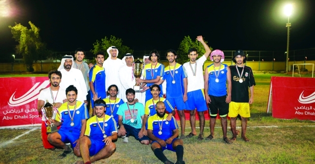 "تتويج الفائزين في الدورة البيان"