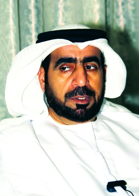 "سلطان النيادي"