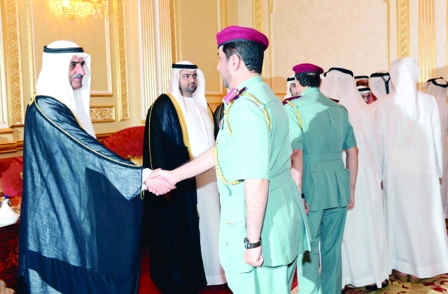 "و يتقبل تهاني قيادات شرطية"