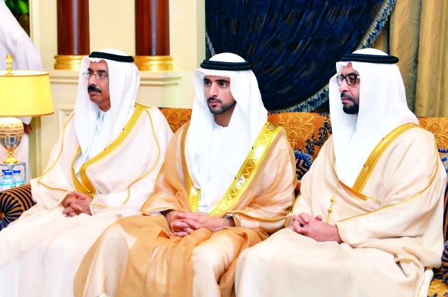 "حمدان بن محمد وحمدان بن زايد ومحمد المر"