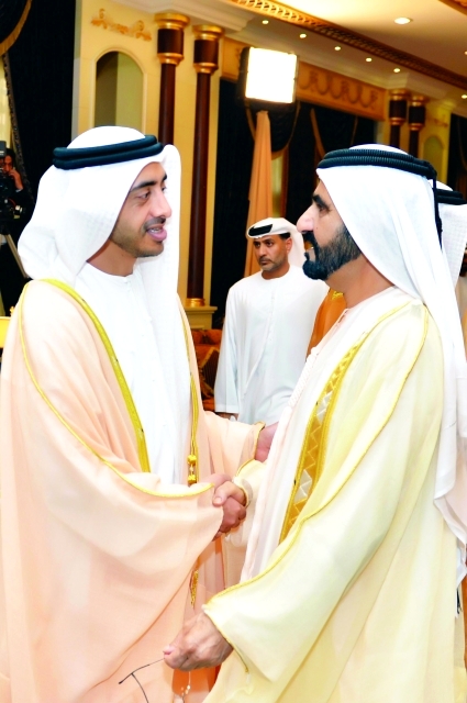 "محمد بن راشد يتقبل تهاني عبد الله بن زايد"