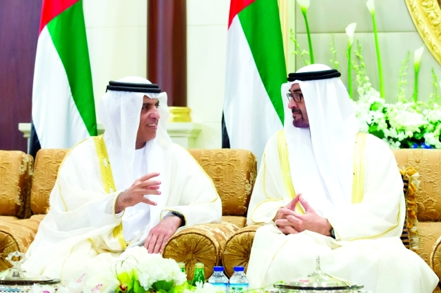"ولي عهد أبوظبي في حوار مع سعود القاسمي    وام"