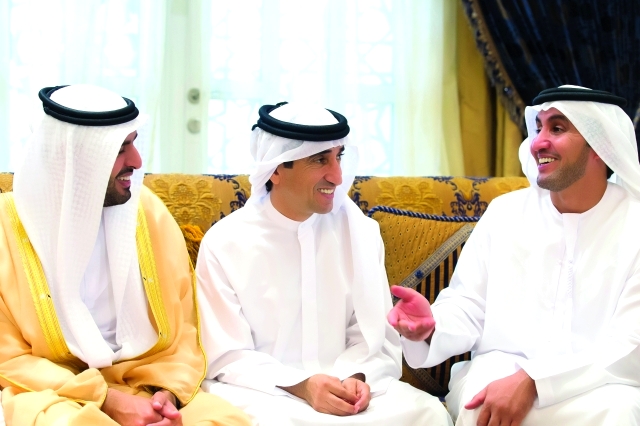 "سعيد بن مكتوم ومحمد بن حمدان آل نهيان وعبد الله النيادي"