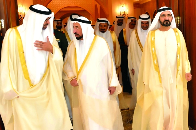 "محمد بن راشد ومحمد بن زايد يستقبلان الحكام وأولياء العهود"