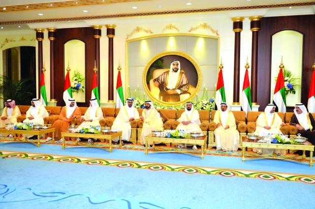 "محمد بن راشد وسلطان القاسمي وحميد النعيمي وحمد الشرقي وسعود المعلا وسعود القاسمي ومحمد بن زايد وسلطان بن محمد وعمار النعيمي ومحمد بن حمد \t\t\t\t\t\t\t\t\t\t\t\t\t\t\t\t\t\t\t\t\t تصوير: سيف محمد"