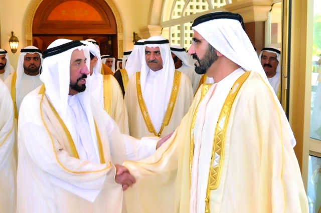 "نائب رئيس الدولة مستقبلاً سلطان القاسمي بحضور حمد الشرقي ومحمد بن حمد"