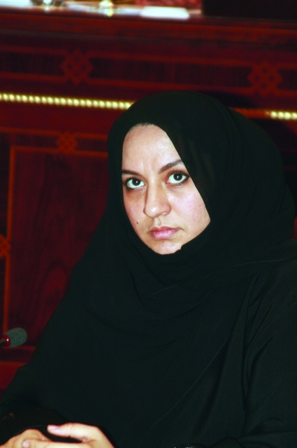 "عفاف المري"