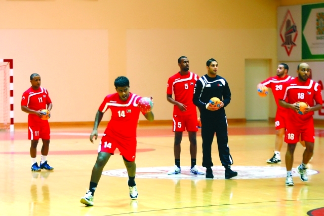 "المدرب المواطن غائب عن منتخب اليد أرشيفية"