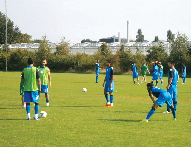 "جانب من تدريبات الجوارح في المعسكر الخارجي"
