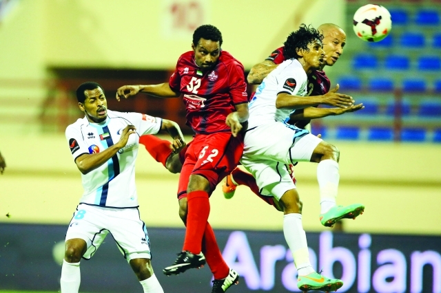 "لقطة من مباراة بني ياس وعجمان في دوري الخليج العربي"