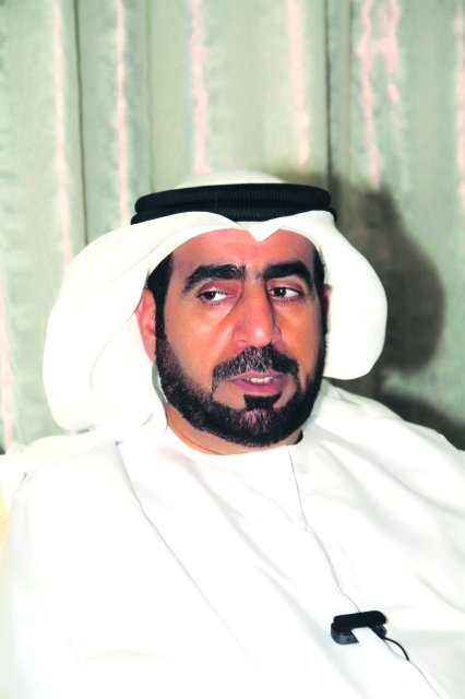 "سلطان النيادي"