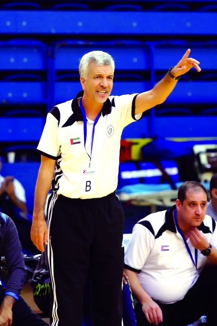 "محمد معاشو عميد مدربي اليد"