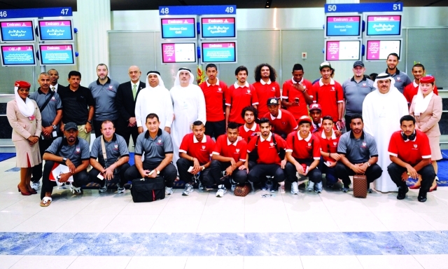 "بعثة منتخب الشباب لحظة مغادرتها من مطار دبي الدولي البيان"