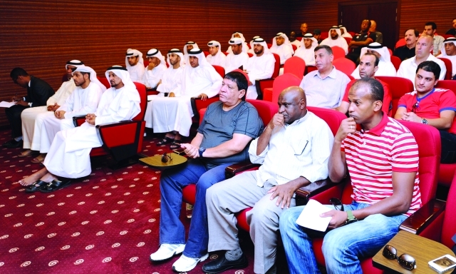 "مدربو فرق الأندية"