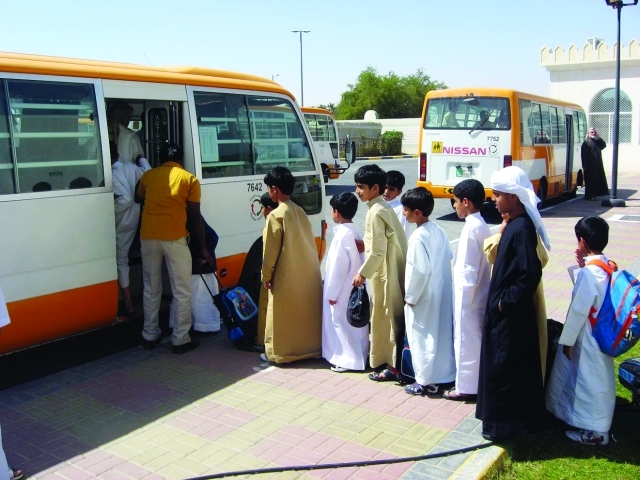 "استعدادات مواصلات الإمارات لنقل الطلاب"