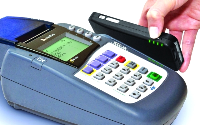 "نقلة نوعية في الخدمات المالية     أرشيفية"