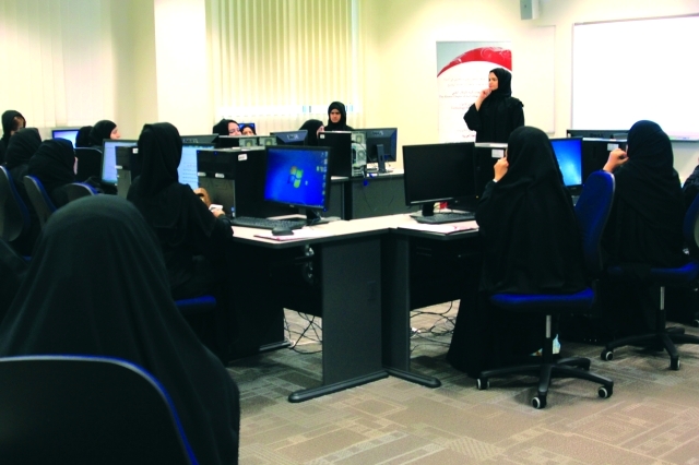 "الأمهات خلال المعسكر الصيفي التقني في جامعة زايدبأبوظبي- البيان"