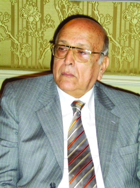 "حسين صبور"