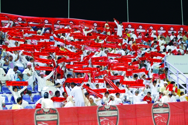 "الالتزام الجماهيري بالتشجيع المثالي يثري المباريات \t البيان"