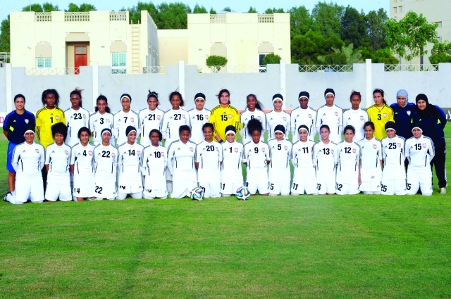"صورة جماعية لمنتخب الناشئات \t تصوير زافيير ويلسون"
