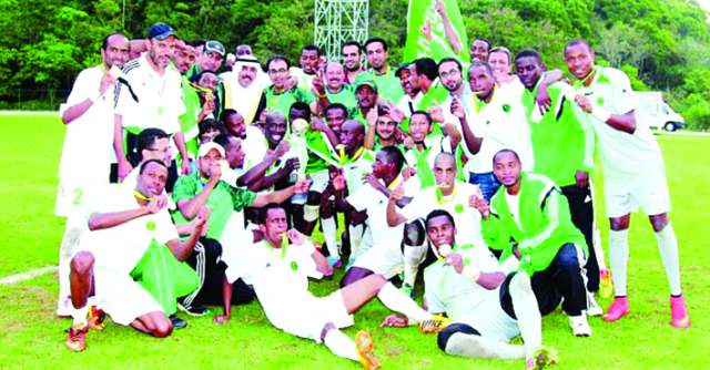 "المنتخب السعودي يحتفل بكأس العالم من المصدر"