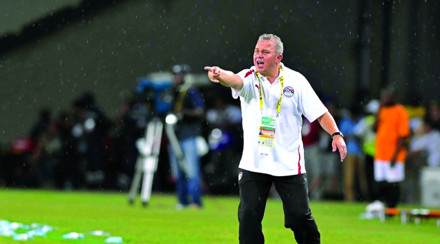 "غريب المدير الفني للمنتخب المصري يختار اللاعبين البيان"