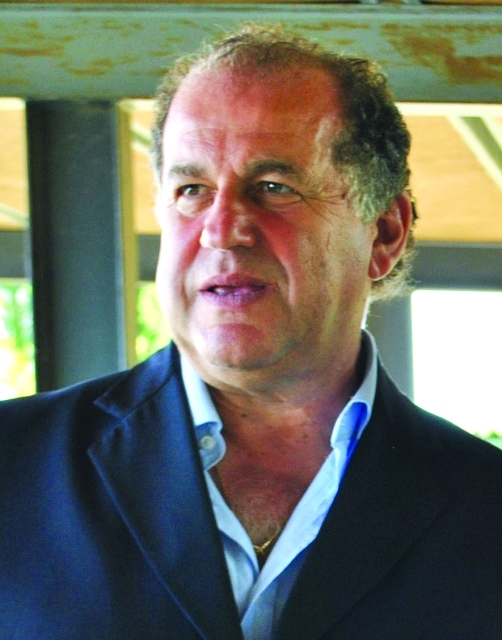 "لوشيانو"