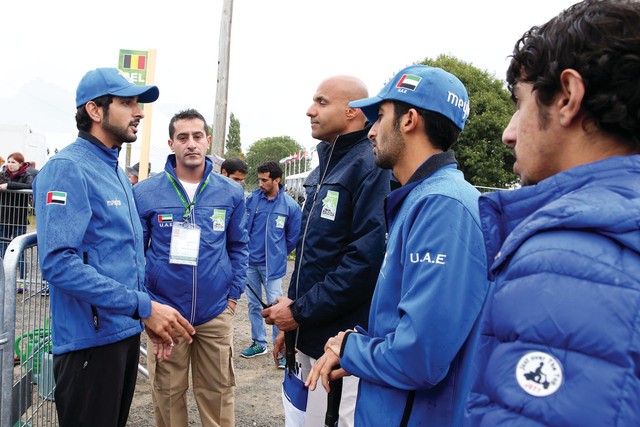 "ولي عهد دبي في حديث بحضور فرسان الإمارات"