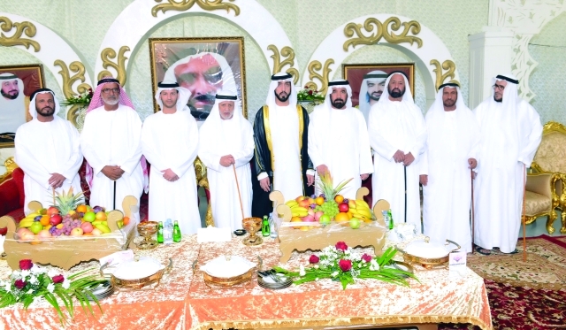 "أحمد بن سرور الظاهري والعريس والحضور"