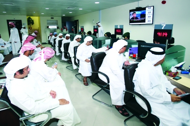 "منتسبو الدفعة الأولى خلال استكمال إجراءات الإلتحاق            أرشيفية"