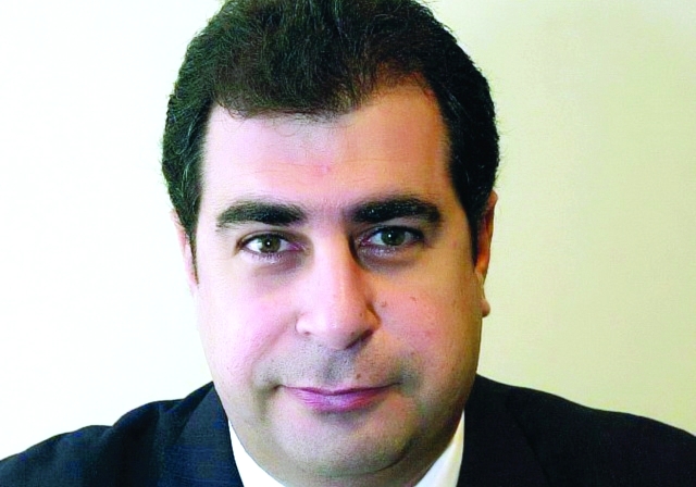 "نبيل فرحات"