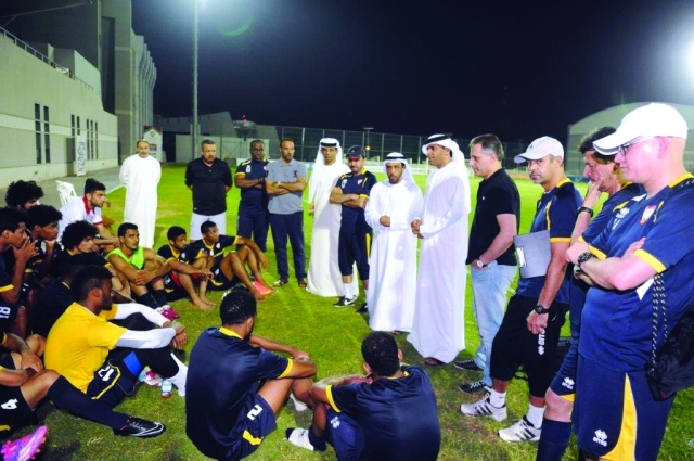 "تحفيز اللاعبين ورفع الروح المعنوية بعد المران\t البيان"