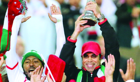 "مهدي علي واسماعيل مطر وكأس الخليج ثالثهما"