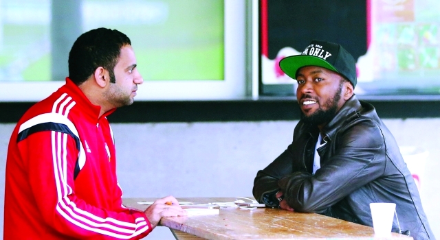 "مطر خلال الحوار مع الزميل سالم النقبي"