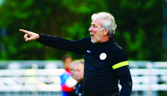 "غيرتس مدرب الجزيرة"