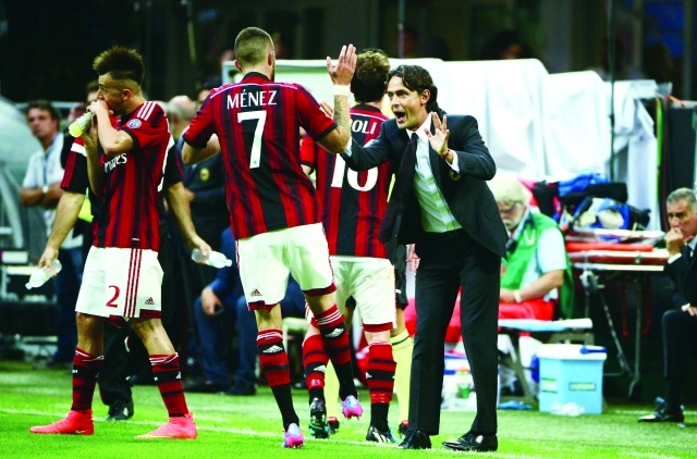 "انزاغي نجح في المباراة الأولى أ ف ب"