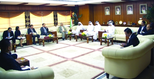 "خلال استقبال غرفة عجمان للوفد الاندونيسي"