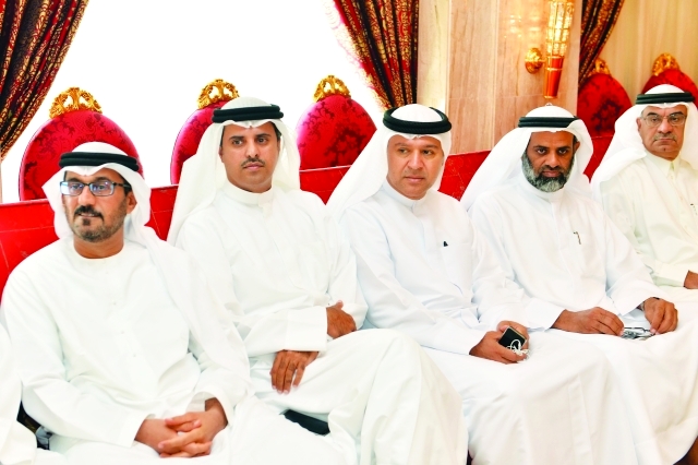 "حسين الحمادي وبطي الكندي وأحمدعبدالملك والرحومي وعبدالحميد أحمد\tتصوير: خليفة اليوسف وسيف محمد"
