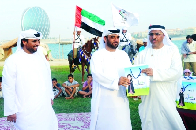 "تكريم اليهموري"