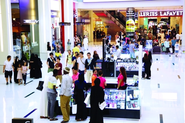 "دبي مول مقصد مفضل للزائرين والسائحين من المصدر"