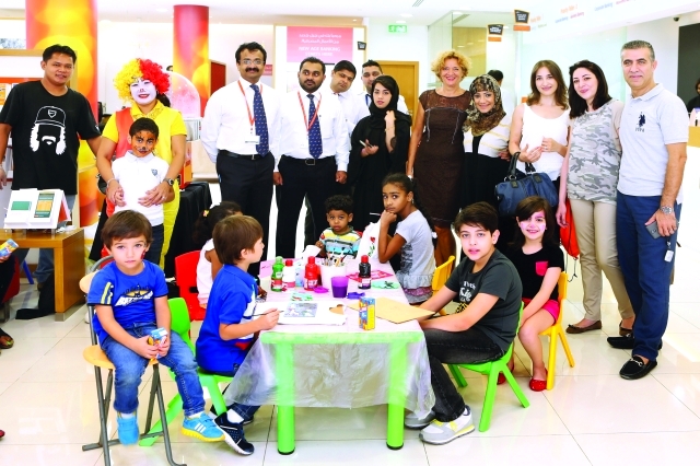 "بنك المشرق يحتفل بالطلاب والأطفال بمناسبة العودة للمدارس تصوير- عماد علاءالدين"