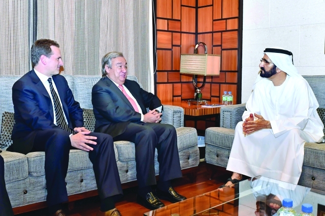 "محمد بن راشد لدى استقباله الوفد الأممي \t تصوير محمد هشام"