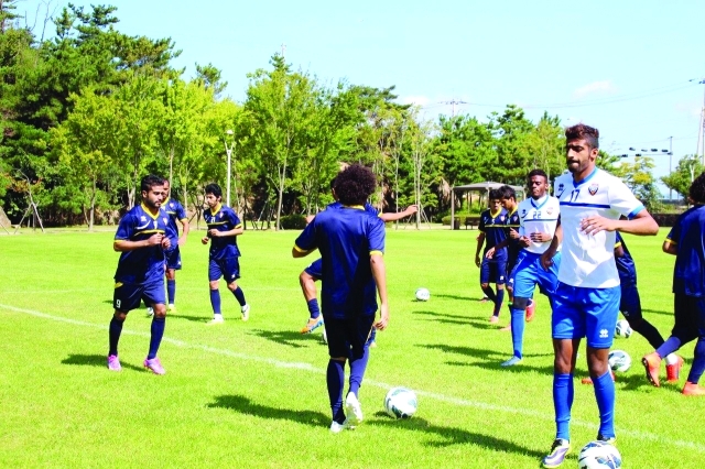"من تدريبات المنتخب الأولمبي استعداداً لمباراته أمام الهند غداً \t البيان"