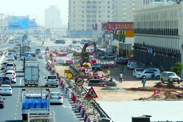 "مواصلة العمل بتطوير البنية التحتية في عجمان تصوير : غلام كاركر"
