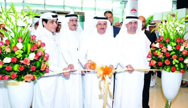 "سلطان المنصوري خلال افتتاح مؤتمر ومعرض «الحياة الذكية في المدينة الذكية» \t \t تصوير ـــ زافيير ويلسون"
