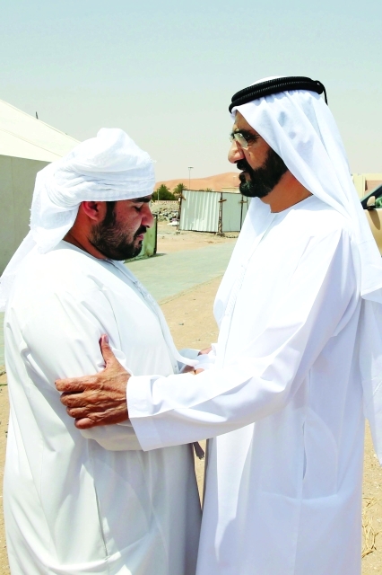 ".. وسموه يواسي والد الفقيد"